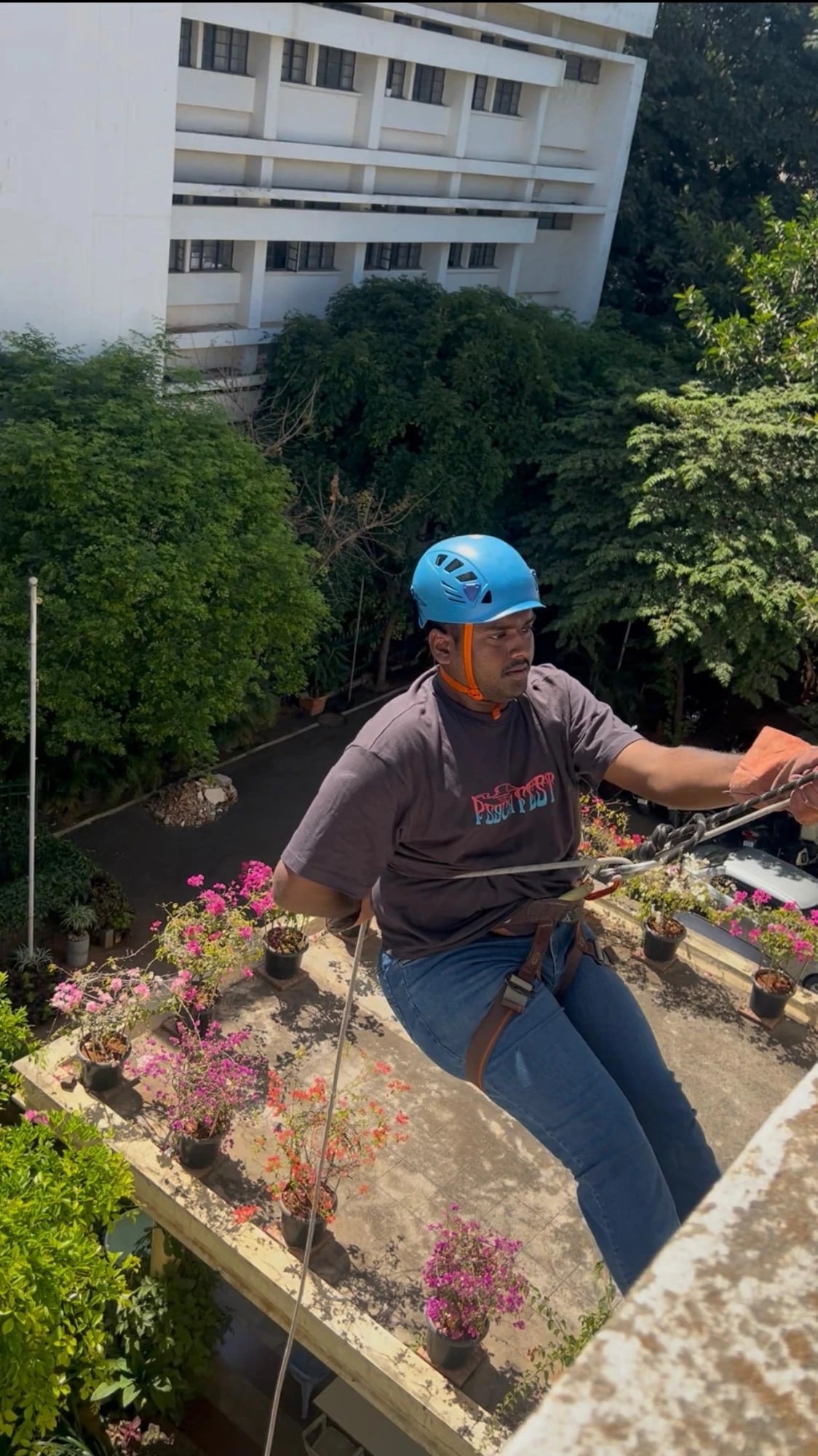 Rappelling (2 of 2)